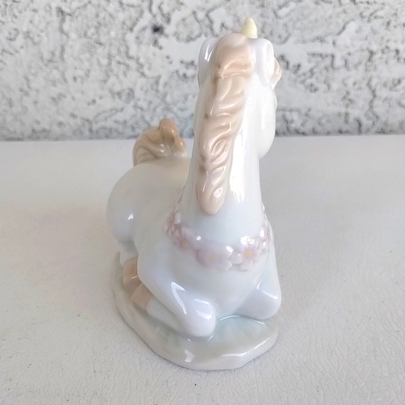George Good Pastel Porcelain Baby Unicorn Figurine Doe Eyes Vintage Taiwan - Picture 9 of 14